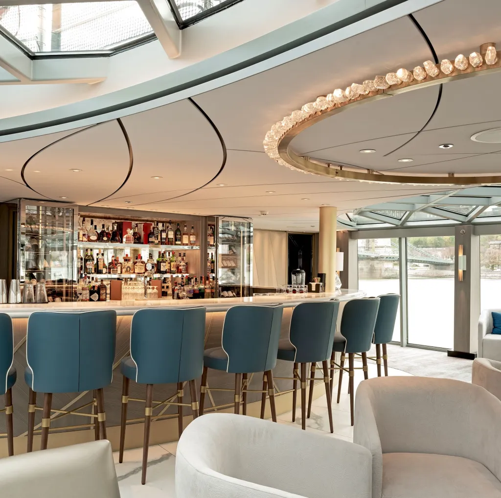 De Botanist Bar aan boord van de Riverside Ravel